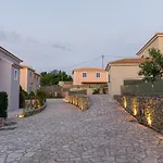 Vasilopoulos Residences - Anthia With Jaccuzzi & Emelia With Shared Pool Villa