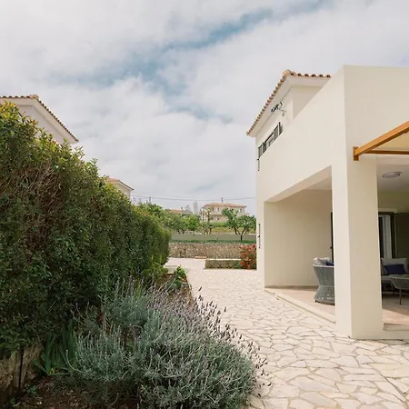 Vasilopoulos Residences - Anthia With Jaccuzzi & Emelia With Shared Pool Villa *