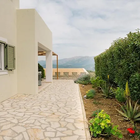 Vasilopoulos Residences - Anthia With Jaccuzzi & Emelia With Shared Pool וילה ארגוסטולי