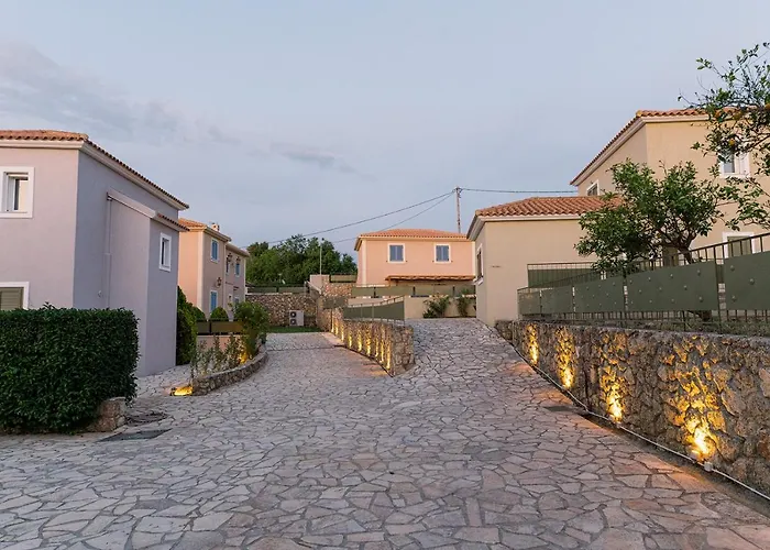 Vasilopoulos Residences - Anthia With Jaccuzzi & Emelia With Shared Pool 빌라