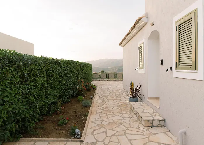 Villa Vasilopoulos Residences - Anthia With Jaccuzzi & Emelia With Shared Pool Argostoli (Kefalonia)