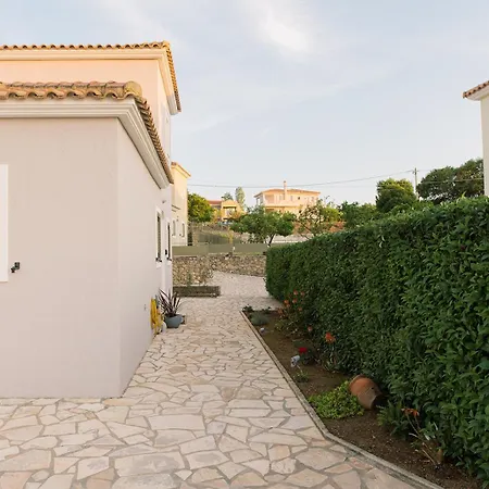 Villa Vasilopoulos Residences - Anthia With Jaccuzzi & Emelia With Shared Pool *