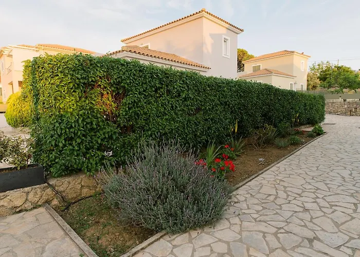 Vasilopoulos Residences - Anthia With Jaccuzzi & Emelia With Shared Pool