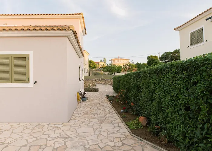 Villa Vasilopoulos Residences - Anthia With Jaccuzzi & Emelia With Shared Pool *